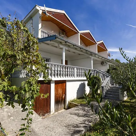 Fuer 22 Personen Mit Aussicht