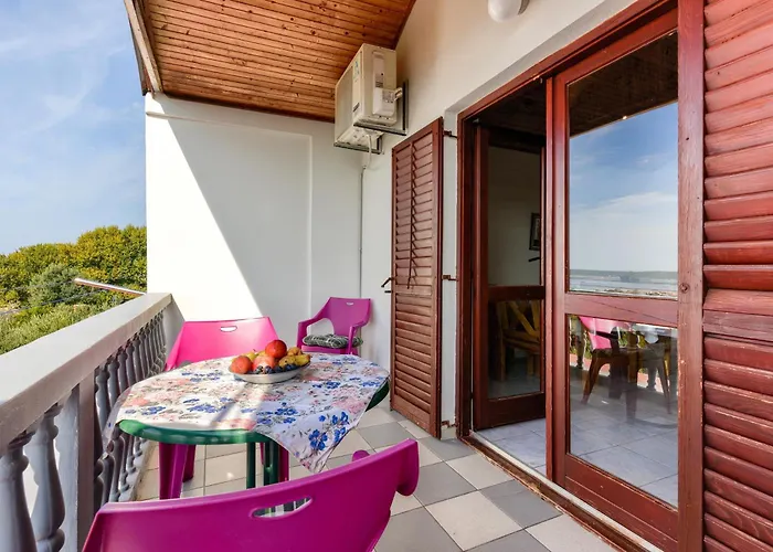 Διαμέρισμα Fuer 22 Personen Mit Aussicht