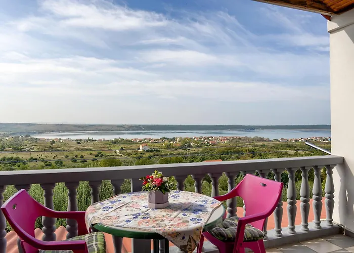 Fuer 22 Personen Mit Aussicht * Ražanac