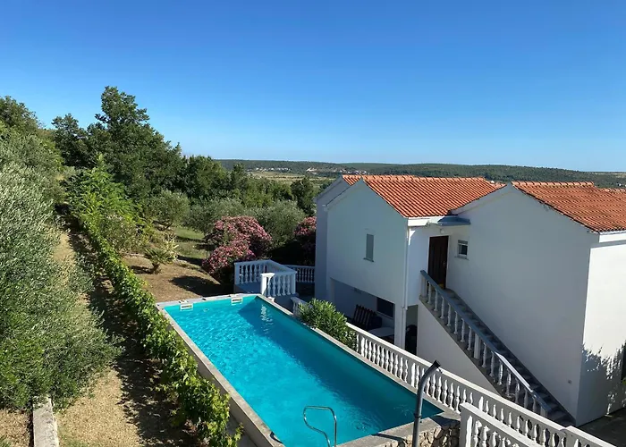 Διαμέρισμα Fuer 22 Personen Mit Aussicht Ražanac